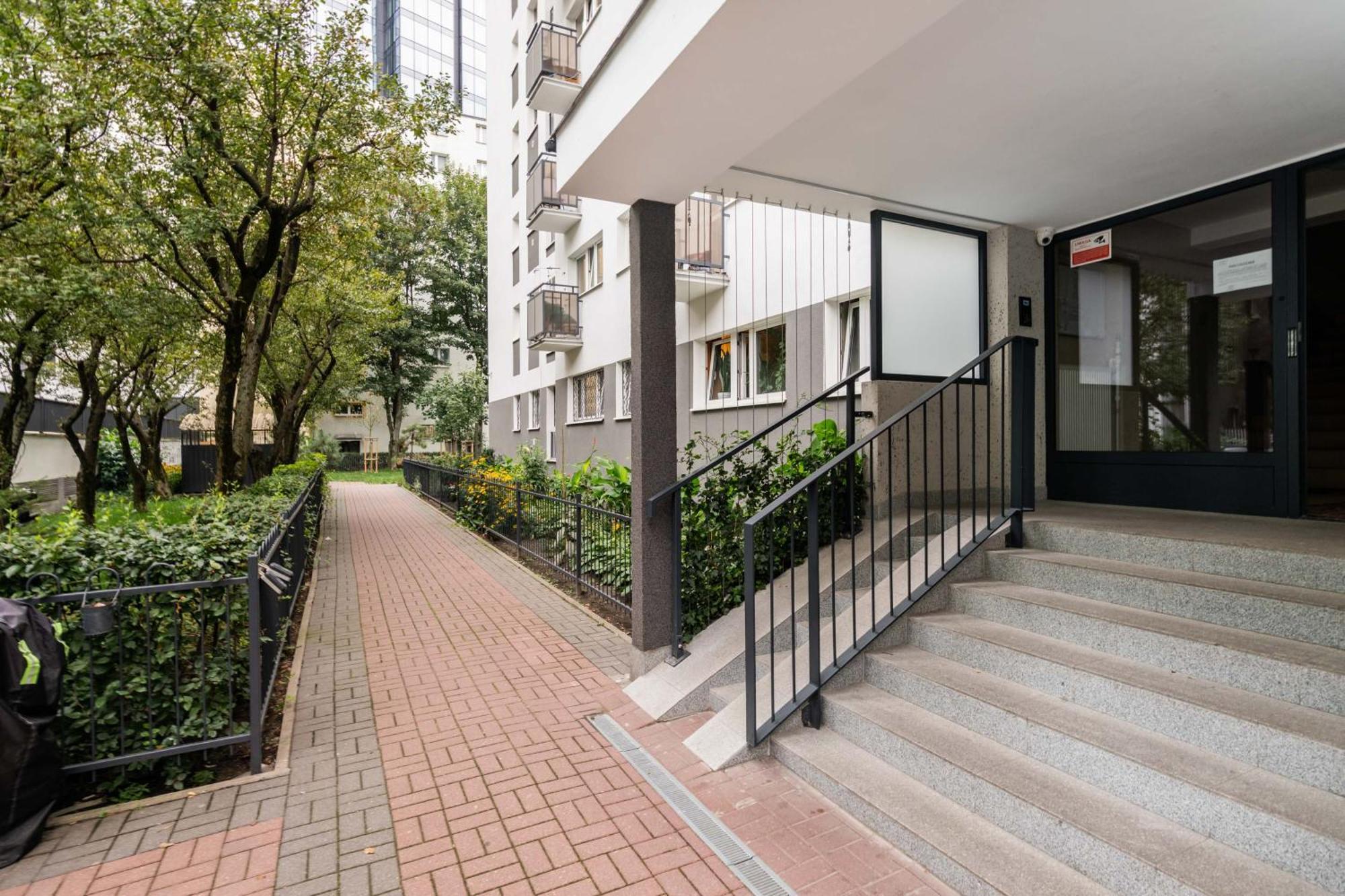 Chmielna 106B Centrum Varšava Exteriér fotografie